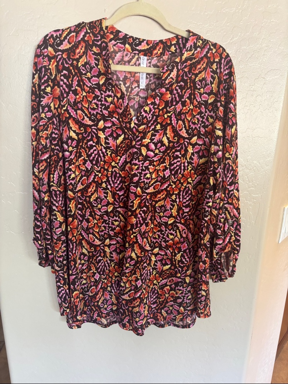 Dear Scarlett Multicolor Floral V-Neck Blouse